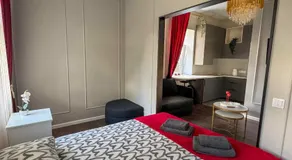 Jacuzzi overlooking the tower - Image 2