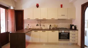 The Lemon Tree House - Image 2