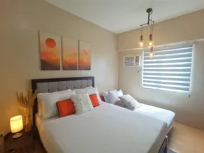 Sunvida Condo across SM City Cebu w/ WIFI and View - Image 5