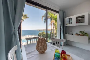 The View - Waterfront apartment with pool - Image 3
