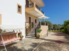 New small (3) apartmentcomplex in village of Prinès near Rethymnon, NW coast - Image 3