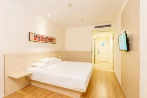 Hanting Hotel Guiyang Railway Metro Station - Image 3