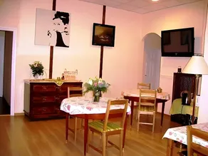 Evergreen Suites Budapest - Image 4