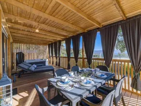 Tasha Premium Mobile Home with Terrace and Hot Tub - Image 3