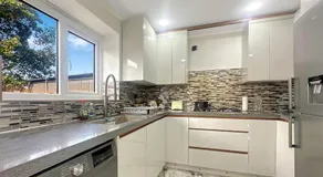 4br-7guests-freeparking-garden-nearmanchester - Image 4
