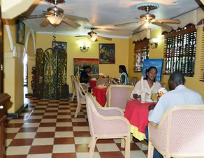 Beau Rivage Hotel - Image 4