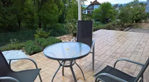 Appartement adapté aux familles avec barbecue, jardin et terrasse - Image 4