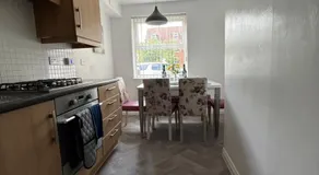 Comfy 3 bed house North Swindon - Image 5