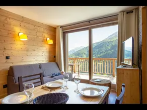 Apartment in Tignes with Ski-InSki-Out Access - Image 3