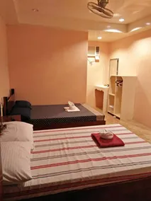 The Only Place Inn - Room B - Image 3