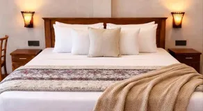 Viora Lodge - Image 2