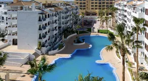 Signature Panoramic Suite by Marina Golf Suites - Image 4