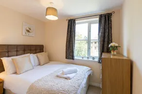 Velvet 2-bed apartment Stewart Place - Ware - Image 3