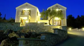 Adastra Ithaca Luxury Suites - Image 3