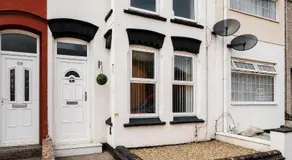 4bed Home - Free Parking, Wifi - Long Stays Welcome By Hinkley Homes Short Lets & Serviced Accommodation - Image 4