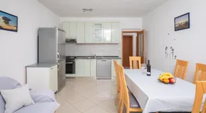 Aqua Vista Apartments - Image 4