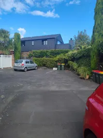4 double and 2 single sofa beds apartment - Image 5