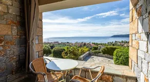 Vardia Hotel - Image 2