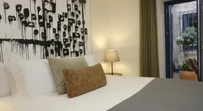 Oporto Wall Apartments - Image 2