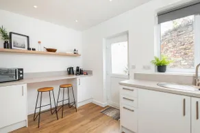 Crescent Apartments - Image 3