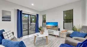 3BR 2.5BA Townhome-10 mins to FTL Beach and Downtown - Image 2