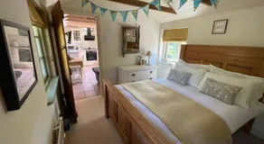 Dairy Cottage Luxury B&B - Image 2