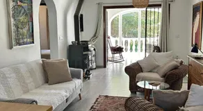 Tranquil setting - Image 2