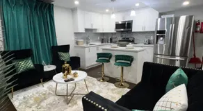 Tosam Luxury Lodge Two Bedroom Suite - Image 2