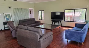 Jane's Beach Resort - Image 4