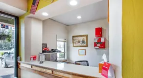 Arlington Motor Inn - Image 3