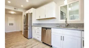 Ritz Pointe dr - Image 4