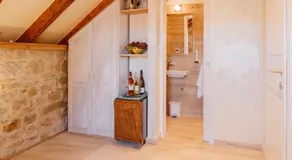 Stone house luxury rooms - Image 4