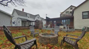 Huge historic, w/large yard & close to beach - Image 4