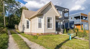 Cutest Fountain Square home! Steps to best of Indy! - Image 5