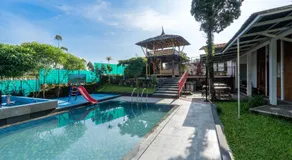 Villa Kayu Ciwidey - Image 3