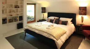 The Lakehouse - Image 2