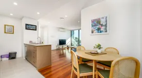 Top-Floor Apartment Near Shops and Aboretum views - Hosted by Canstay - Image 3