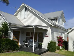 Ruby's Queenscliff - Image 4