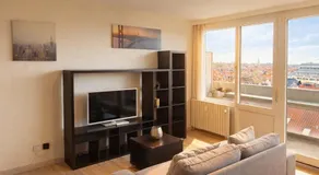 Stylish Apartment in EU District Stunning views - Image 2