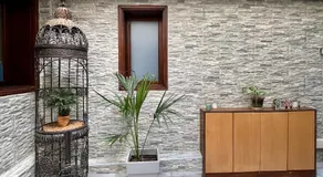 Oihalia's petit DOUBLE ROOM - Image 5