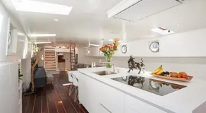 Luxurious 110m² 3br Houseboat in Amsterdam Centre! - Image 3