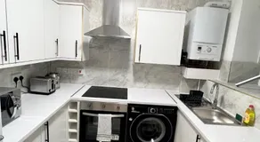 2 Bedroom flat with Balcony in White City, Hammersmith - Image 3