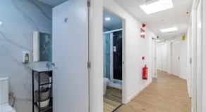 AYZ Princesa-Auto check-in property - Image 4