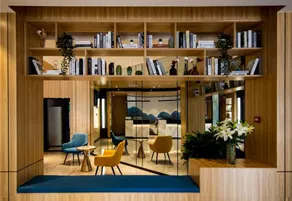 H Hotel - Image 4