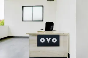 SPOT ON by OYO The Era Hotel - Image 3