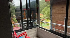 Tree Rose Suite - Image 3