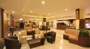 Towlan Hotel Suites 1 - Image 3