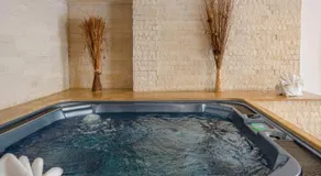 Hotel Grand - Image 3