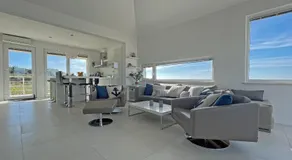 Sunnyhill apartments with private and shared pool - Image 4