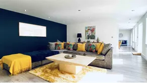 Exclusive 4-bed House 10 Minutes From Newcastle - Image 2